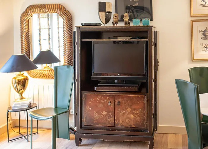 Appartement Place Morny Non Fumeur *